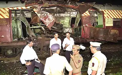 Mumbai Train Blast :19 साल बाद 12 आरोपी बरी, नहीं मिले पुख्ता सबूत