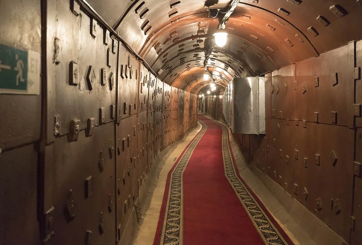 Switzerland में क्यों बनाये गए हैं सबसे अधिक परमाणु बंकर