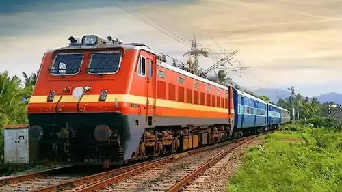 Railway : अब 200 ट्रेनों के रिजर्वेशन चार्ट 8 घंटे पहले बनेंगे