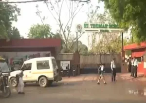 Delhi : दिल्ली के दो स्कूलों को फिर मिली बम से उड़ाने की धमकी