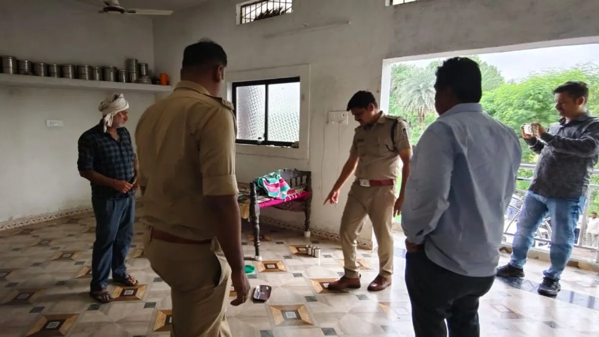 एक ही परिवार के चार लोगों ने की आत्महत्या, पुलिस जांच में जुटी