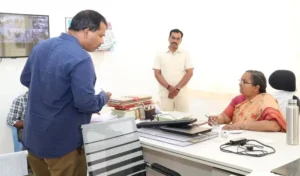 Siddipet : यदि लाभार्थी जमीन देने को तैयार नहीं तो इंदिराम्मा आवास रद्द करें: सिद्दीपेट कलेक्टर
