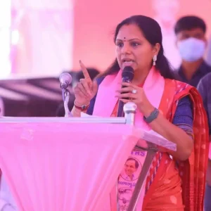 Hyderabad: कविता ने अपने ही पार्टी पर पलटवार किया, पूर्व मंत्री को बताया लिलिपुट