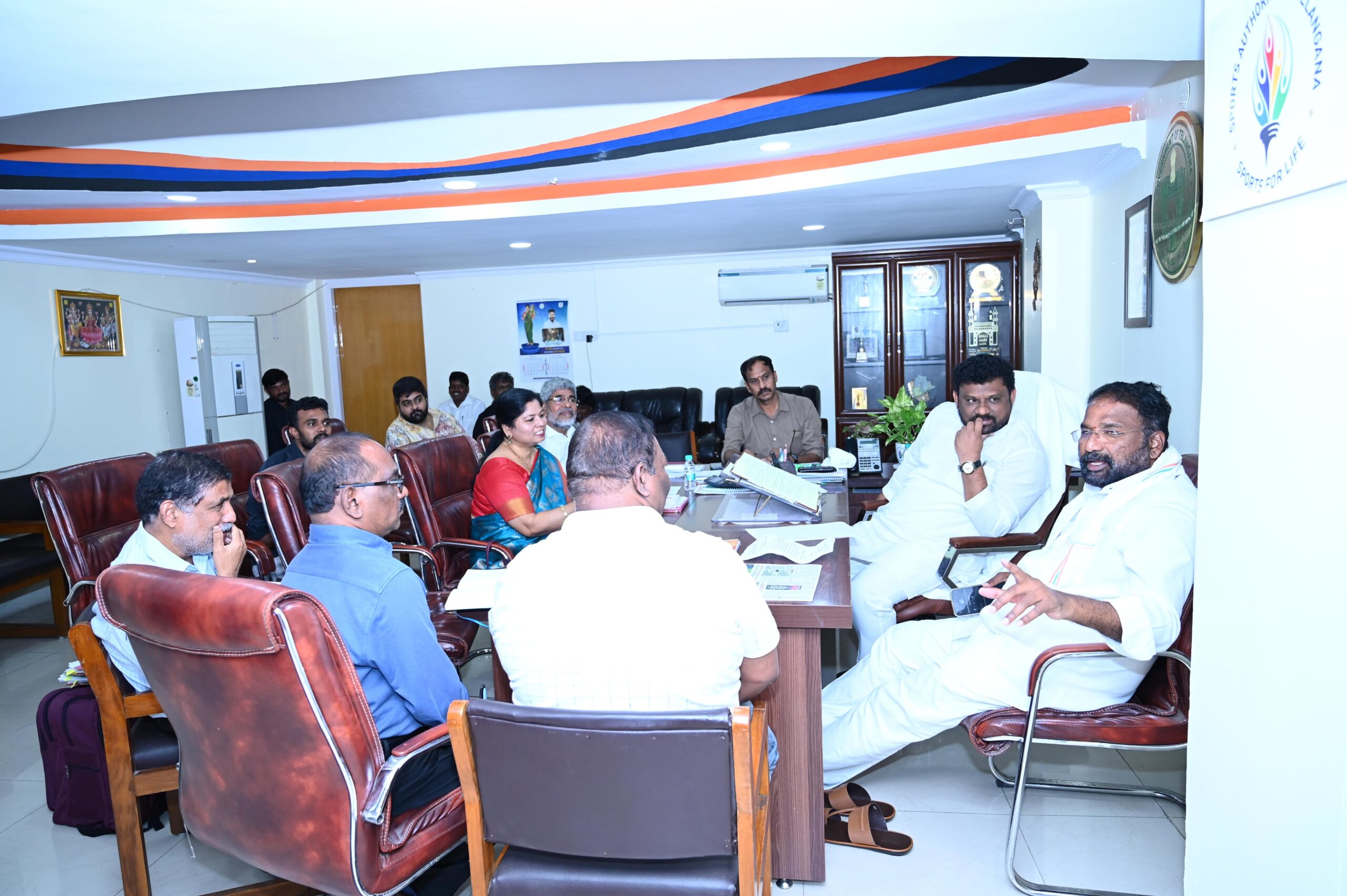 खेल विद्यालय पदक जीतने की फैक्ट्री बनें: खेल मंत्री