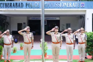 Police: सात पुलिस अधिकारियों को सम्मानित किया गया