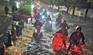 Hyderabad : मंत्रियों ने बारिश प्रभावित कृष्णा नगर और यूसुफगुडा का निरीक्षण किया