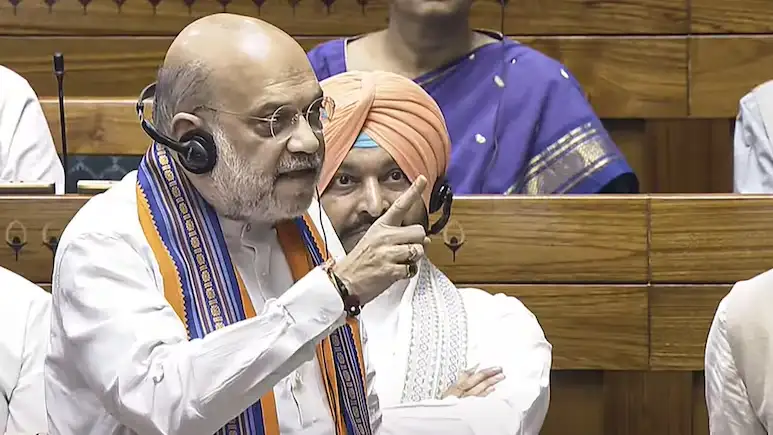 Amit Shah fever : 102° बुखार में भी अमित शाह का जवाब संसद में ‘वोट चोरी’ पर कड़ा प्रहार…