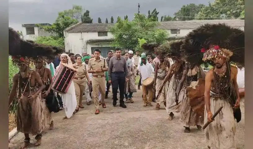 Telangana : आदिलाबाद में मनाया गया विश्व आदिवासी दिवस