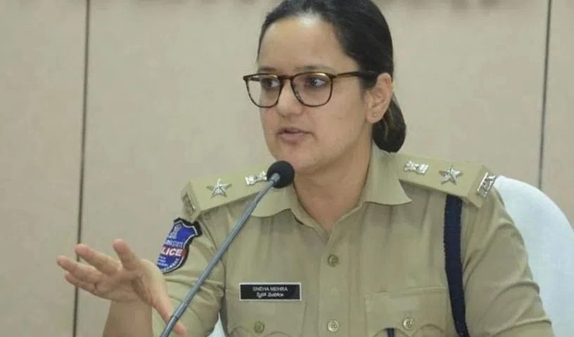 LawEnforcement : महिला आईपीएस अधिकारियों ने त्योहारों के सुचारू संचालन का किया नेतृत्व
