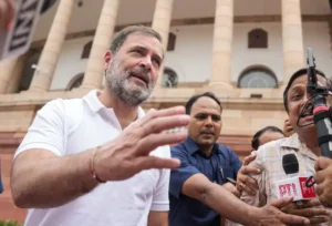 &#8216;रिटायरमेंट के बाद भी अधिकारियों को नहीं छोड़ा जाएगा&#8217;: Rahul Gandhi