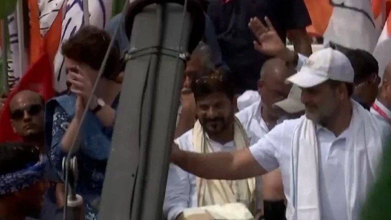 Vote Chori: ‘वोटर अधिकार यात्रा’ पहुंची सुपौल रेवंत रेड्डी और प्रियंका हुयी शामिल