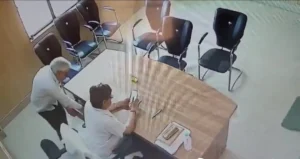 औरैया SDM का लिफाफा काण्ड , डीएम ने की कार्यवाही