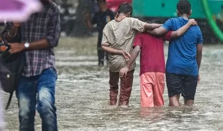 भारी बारिश