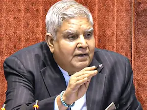National : धनखड़ ने पेंशन के लिए किया आवेदन मिलेंगे हर माह 42 हज़ार