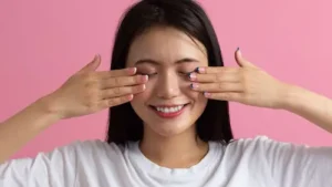 Eye Exercises : आँखों की ताकत बढ़ाने के चार सरल उपाय