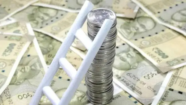 Indian Economy: भारतीयों की बचत से अर्थव्यवस्था में उछाल