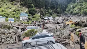 किश्तवाड़ में बादल फटा और अचानक सैलाब में समा गए लोग