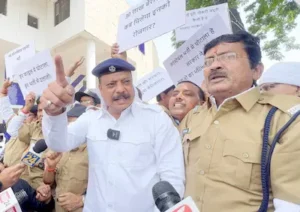 MP : पुलिस भर्ती घोटाले पर कांग्रेस का प्रदर्शन,  बोले सिंघार – निष्पक्ष जांच हो