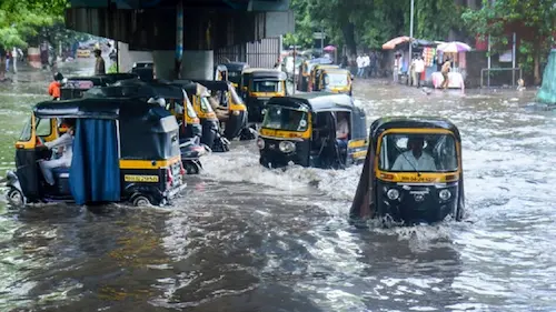 Mumbai Rain : मुंबई में भारी बारिश का रेड अलर्ट