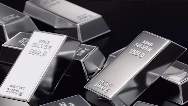 Silver: चांदी की चमक, जल्द 2 लाख के पार