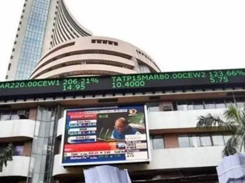 Stock Market : सेंसेक्स 304 अंकों की छलांग के साथ बंद