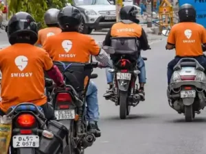 Swiggy: स्विगी ने बढ़ाई प्लेटफॉर्म फीस