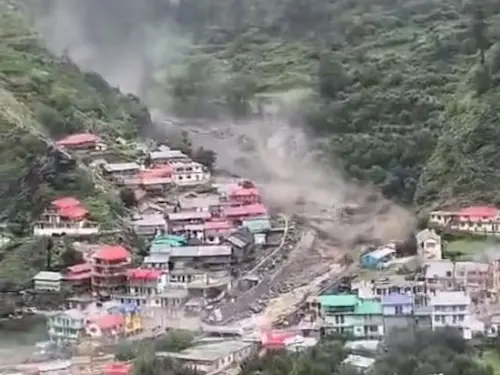 Uttarkashi : उत्तरकाशी में भीषण बादल फटा, धराली में 30 सेकेंड में तबाही