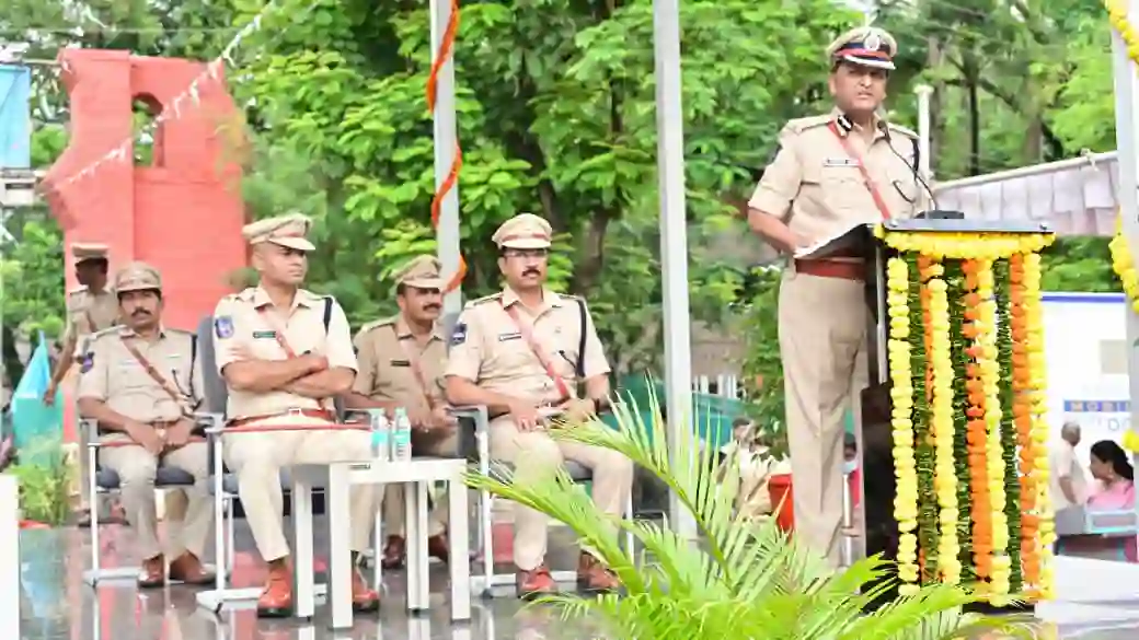 यह आज़ादी अनेकों के बलिदानों की देन है : सुधीर बाबू