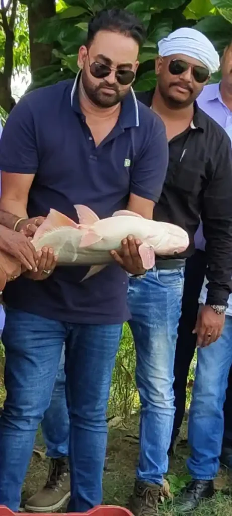 UP: डबल इंजन सरकार का साथ, असलम की सफलता ने चूम लिया ‘आकाश’
