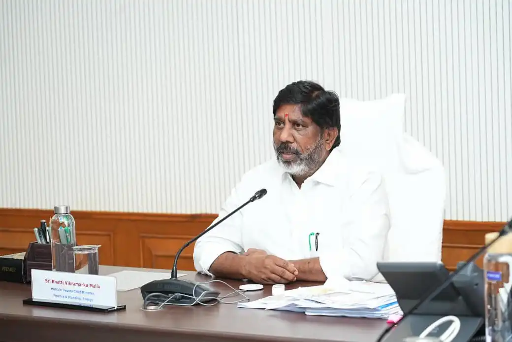 डिप्टी सीएम ने विकास कार्यों को लेकर अधिकारियों को दिए खास निर्देश