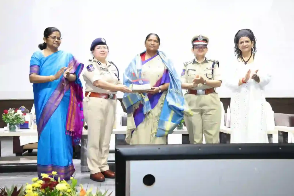 Women : तेलंगाना में महिला पुलिस अधिकारियों का पहला राज्य स्तरीय सम्मेलन शुरू
