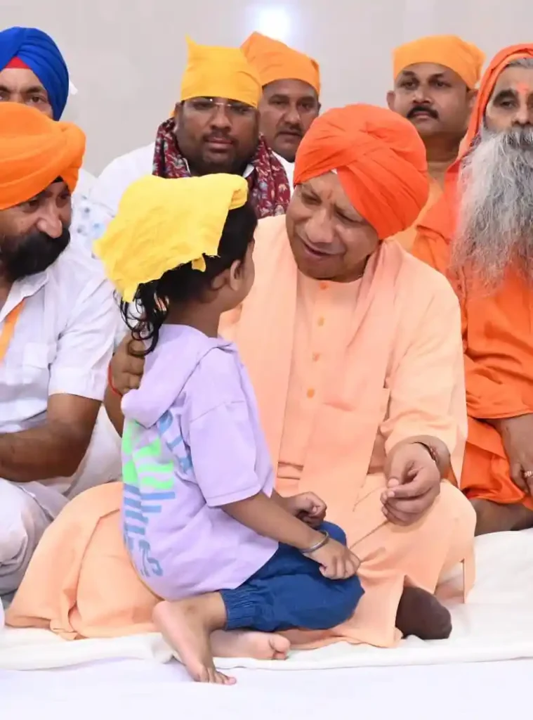 UP : सिख गुरुओं ने अपने बलिदान से सनातन धर्म की रक्षा की: योगी