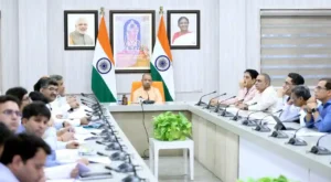UP: उत्तर प्रदेश के 17 जिले बाढ़ की चपेट में, ढाई लाख लोग सुरक्षित स्थानों पर शिफ्ट