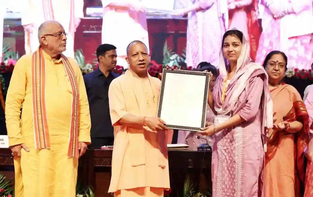 बेईमान राजनीतिक दलों ने यूपी को बनाया था बीमारू राज्य : सीएम योगी