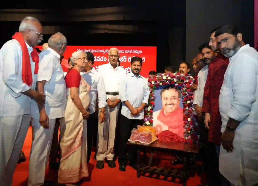 CM: तेलंगाना के सीएम ने कही बड़ी बात, कम्युनिस्टों के पास सरकारों को सत्ता से हटाने की ताकत