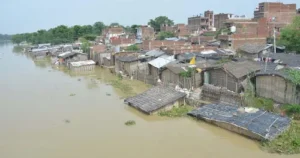 Weather  : बिहार के 500 से ज्यादा गाँव डूबे बाढ़ में, यलो अलर्ट जारी