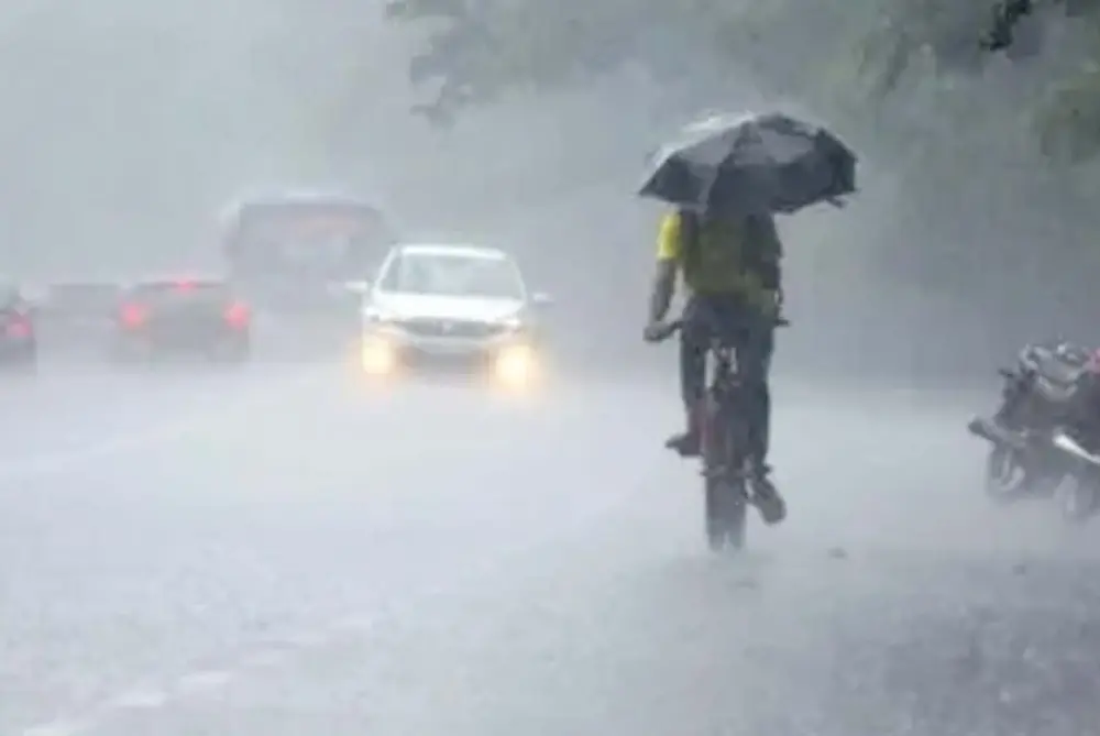 Weather : शिमला में बादल फटा, उत्तर प्रदेश में नदियां उफान पर