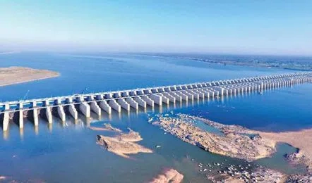 Adilabad : सिंचाई परियोजनाओं में भारी जल प्रवाह दर्ज