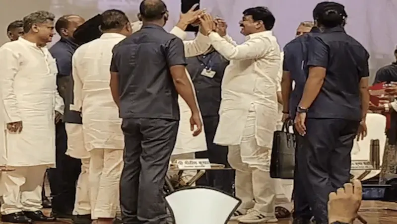Bihar: CM नीतीश ने जब मुस्लिम टोपी पहनने से किया इनकार…बरपा हंगामा