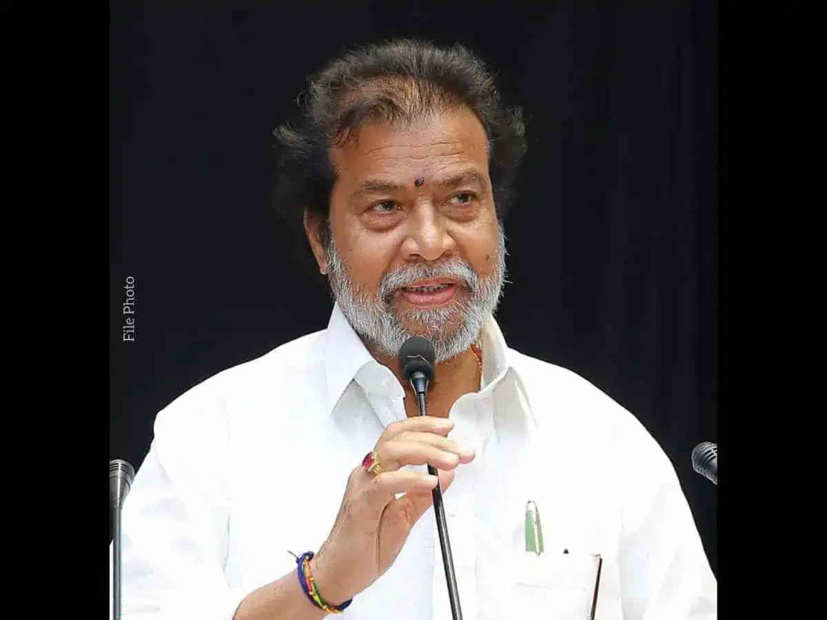 स्वास्थ्य मंत्री ने भारी बारिश के बीच अधिकारियों को तैयारी बढ़ाने के निर्देश दिए