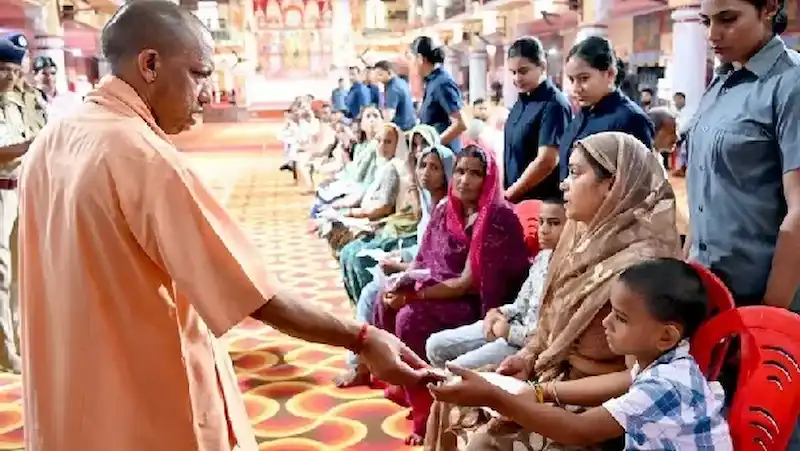 National: गंभीर बीमारियों के इलाज का खर्च उठाएगी राज्य सरकार : योगी