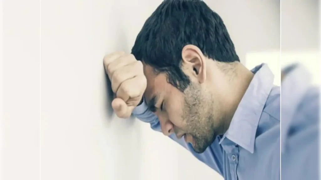 Men’s Health : हार्मोन असंतुलन की वजह से पुरुषों में हो सकता है डिप्रेशन, जानिए लक्षण और इलाज