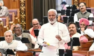 पत्नी की कसम खाकर कहो कि आपके गांव में पानी नहीं पहुंचा….
