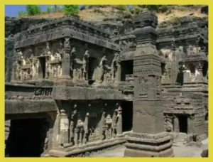 MP Tourism: प्रकृति प्रेमियों के लिए स्वर्ग है भीमबेटका, जहां 30,000 साल पुराना …