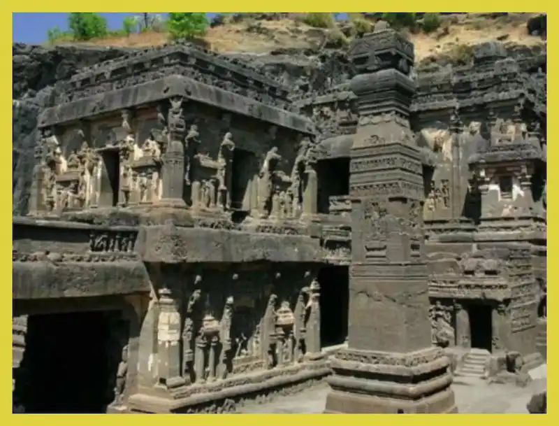 MP Tourism: प्रकृति प्रेमियों के लिए स्वर्ग है भीमबेटका, जहां 30,000 साल पुराना …