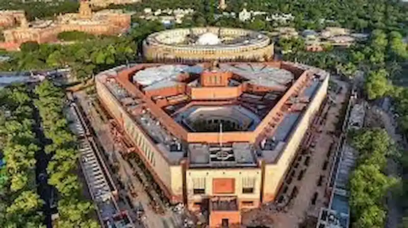 Parliament: 30 दिन की हिरासत पर जाएगी कुर्सी: नए विधेयक पर कांग्रेस का गुस्सा