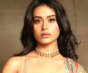 काजोल, अजय ने की बेटी नीसा की ग्रेजुएशन सेरेमनी में शिरकत