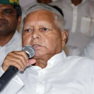 Bihar : नीतीश की राजनीति का पिंडदान करने आए हैं  पीएम मोदी :  लालू