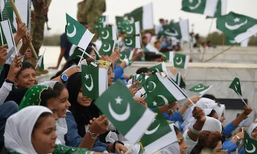 PAK : स्वतंत्रता दिवस के दौरान फायरिंग, 3 लोगों की मौत, 60 से ज्यादा घायल
