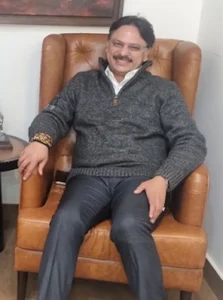 UP News: लखनऊ की बदहाल सड़कों और जलभराव पर विधायक का हल्ला बोल